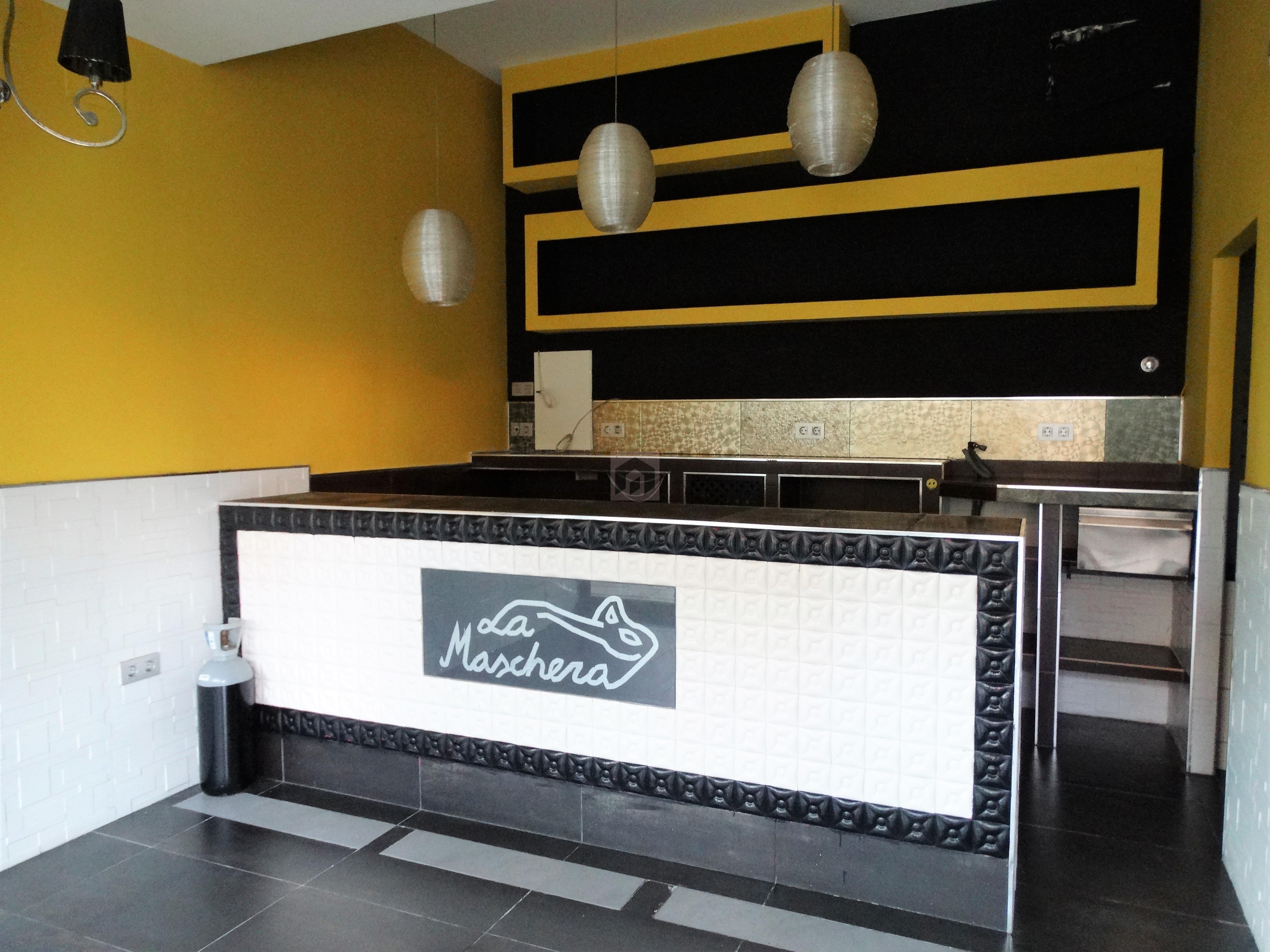 Local en Marísmas del Polvorín